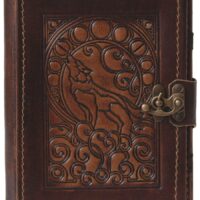 Hülle für Ebook Reader mit aufgeprägtem Wolf