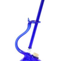 Set aus blauem TIntenfass und blauer Feder